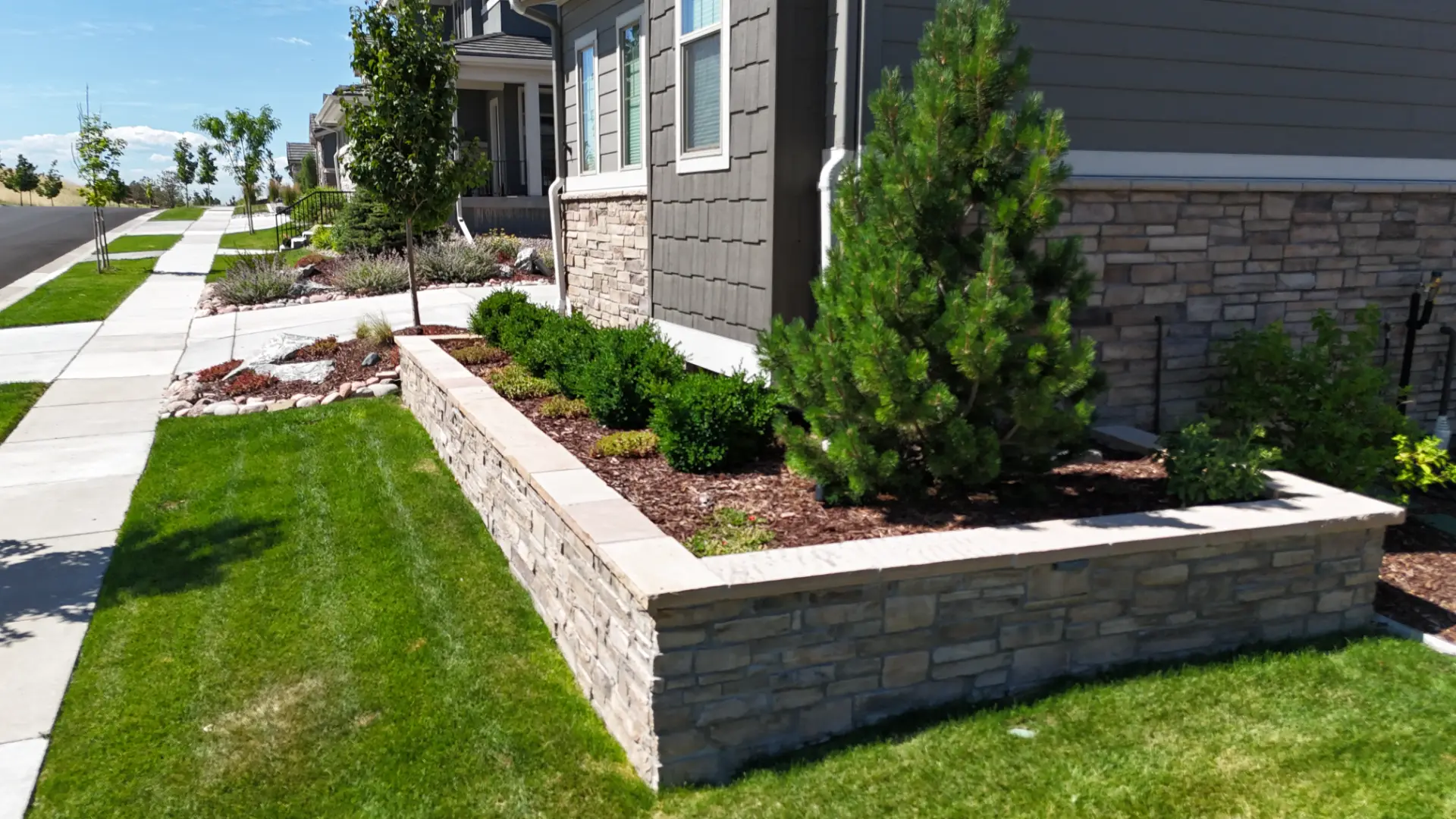 How to Finish Off the Sides of a Paver Walkway